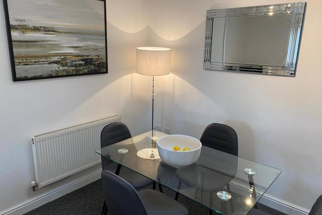 Alicia Newport By Mia Living 2 Bedroom Apartment With Dedicated Parking Екстер'єр фото