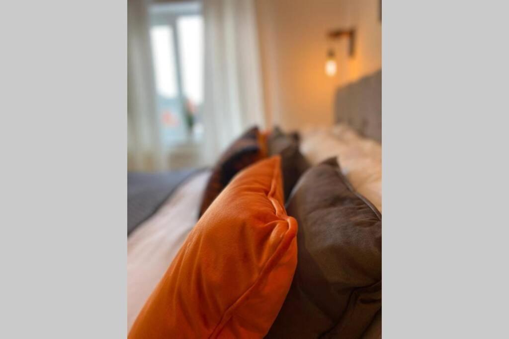 Alicia Newport By Mia Living 2 Bedroom Apartment With Dedicated Parking Екстер'єр фото